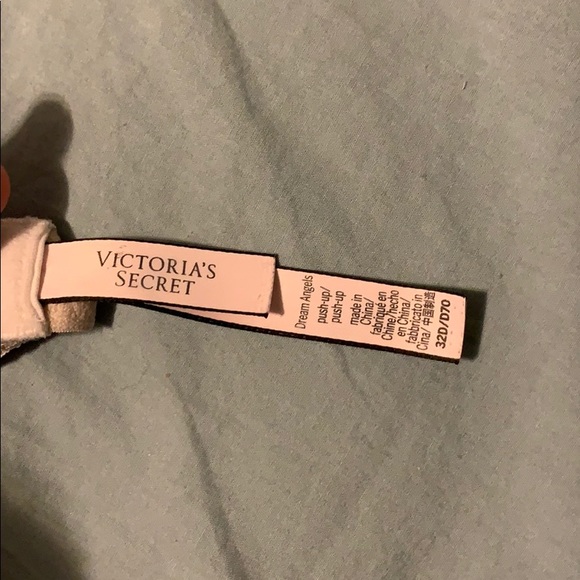 Victoria Secret Bra - Picture 2 of 2